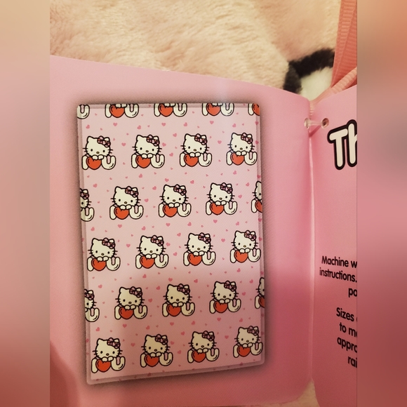 Hello kitty Valentines day blankets - Picture 3 of 4